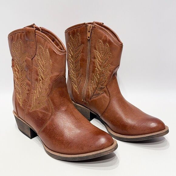 NWOB Coconuts by Matisse ROY Brown Vegan Leather Side Zip Ankle Booties Women 7M - Picture 3 of 14